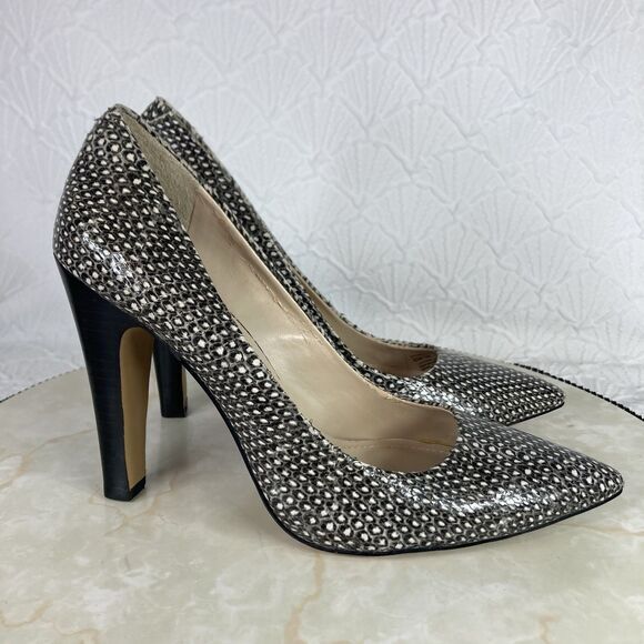 Vince Camuto Heels Womens Size 8 Gray Python Snake Print Pointed Toe Pumps - Picture 1 of 13